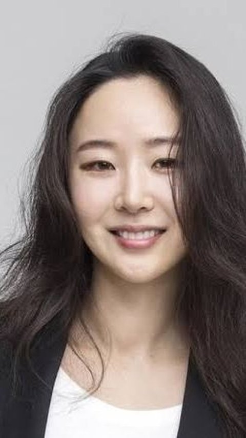 Profile of Min Hee Jin, ADOR CEO Who Asked to Resign by HYBE