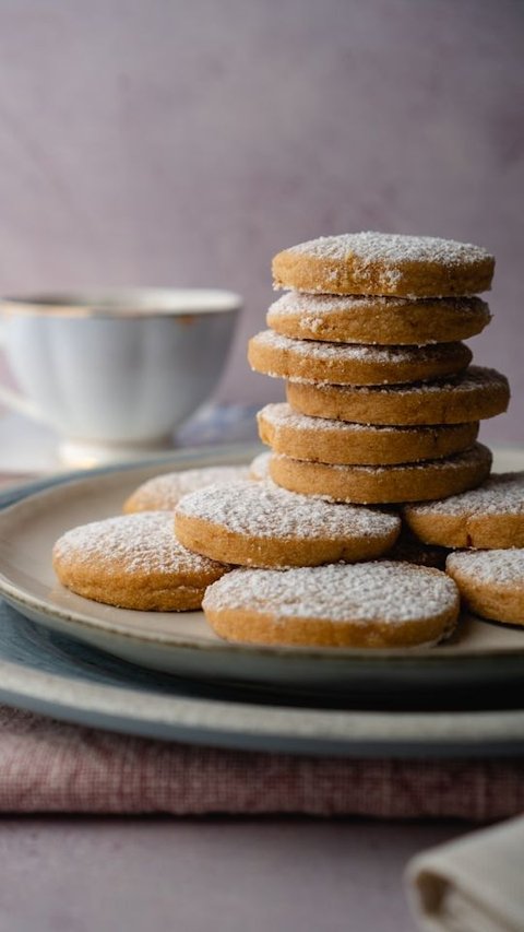 Simple Shortbread Cookie Recipe With Only 4 Ingredients