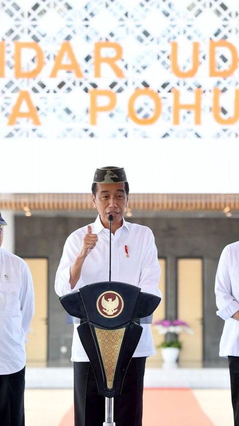 Foreigner Reveals Secret Code behind Jokowi's Signature, Political Connections to UGM Gang