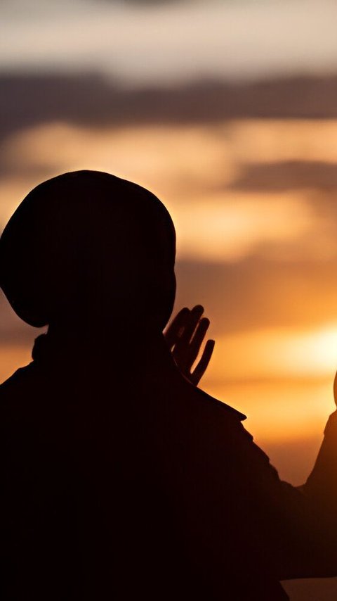 Hati-Hati! Ini Dia 6 Doa Orang Terzalimi dan Tersakiti yang Bisa Langsung Tembus Langit