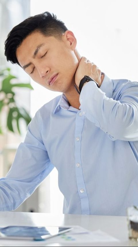 4 Reasons Why the Neck Often Feels Stiff, Not Always Because of High Cholesterol