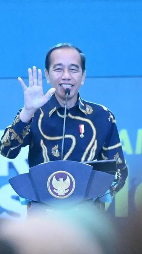 VIDEO: Jokowi Tertawa dan Ucap Terima Kasih Disebut Bukan Lagi Kader PDIP