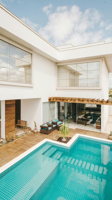 10 Rekomendasi Villa dengan Private Pool di Puncak, Terbaru Edisi 2024
