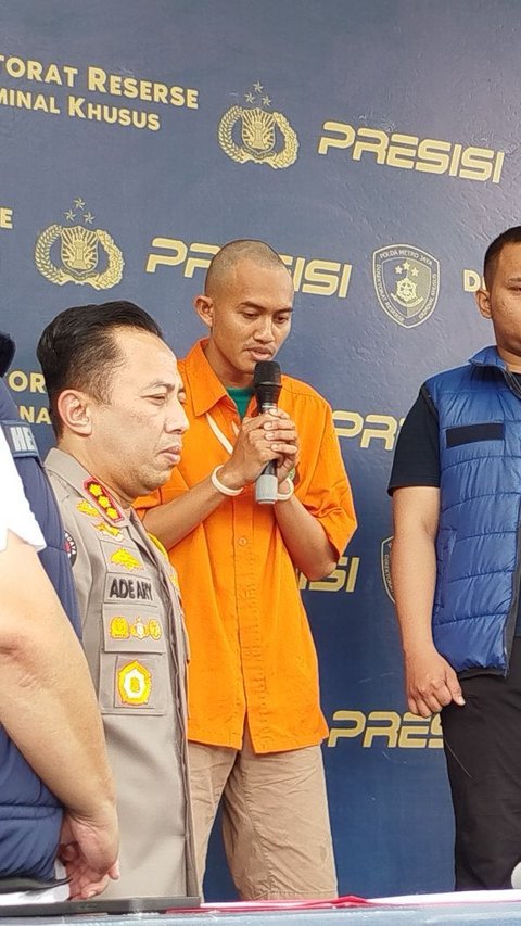 VIDEO: Tampang Galih Loss Gundul Berbaju Tahanan Polisi, Minta Maaf Konten Penistaan Agama