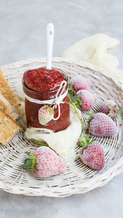 Homemade Strawberry Jam Recipe: Easy to Try at Home