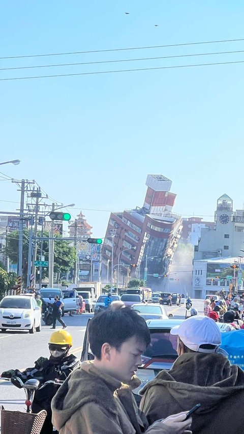 Taiwan Diguncang Gempa M 7,7 Terbesar dalam 25 Tahun, Gedung Runtuh hingga 87 Ribu Rumah Mati Listrik