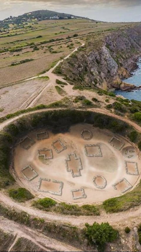 Arkeolog Ungkap Misteri Penampakan Kawah Aneh dari Luar Angkasa, Ternyata Begini Faktanya
