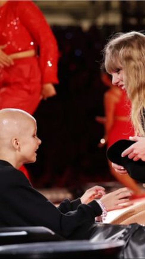 9-Year-Old Taylor Swift Fan Who Received '22' Hat Dies After Fighting Cancer