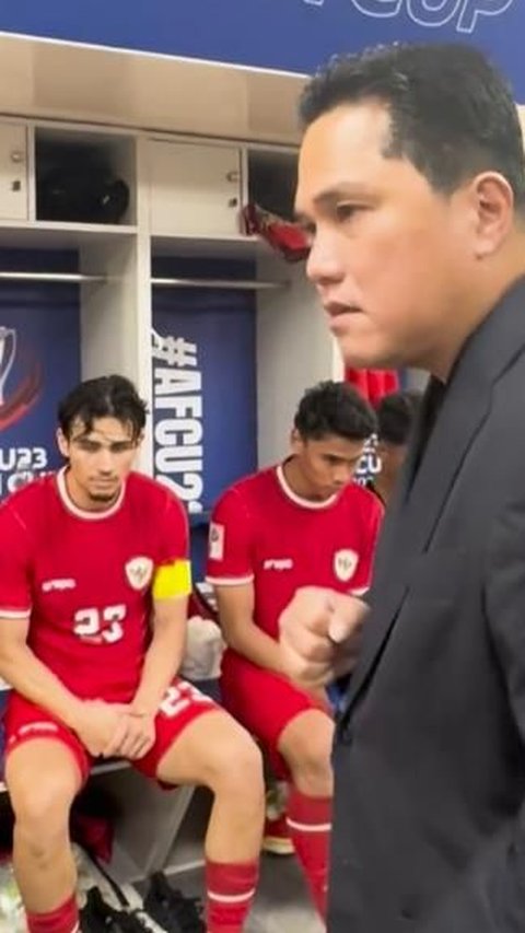 Didatangi Erick Thohir Usai Kalah dari Uzbekistan, Suasana Lesu Pemain Timnas U-23 Kembali Semangat: Kita Bangsa Kuat, Ga Bisa Diinjek-injak