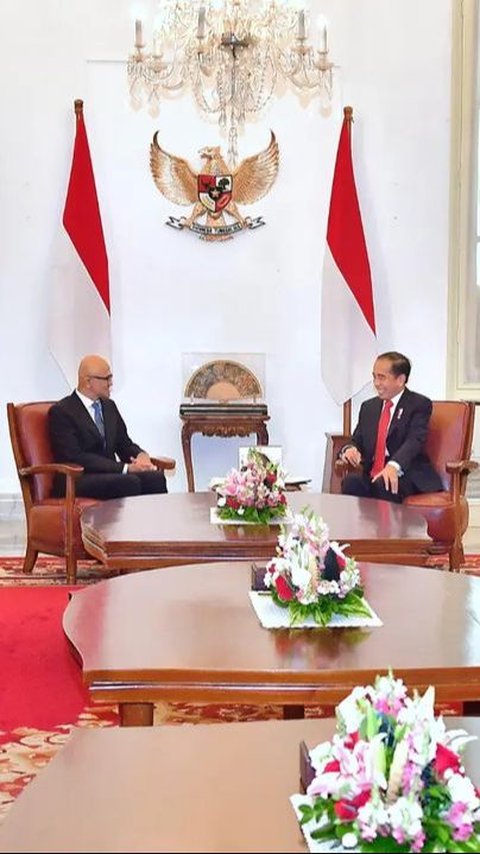VIDEO: CEO Microsoft Satya Nadella Temui Jokowi di Istana, Bawa Investasi Jumbo Buat RI?