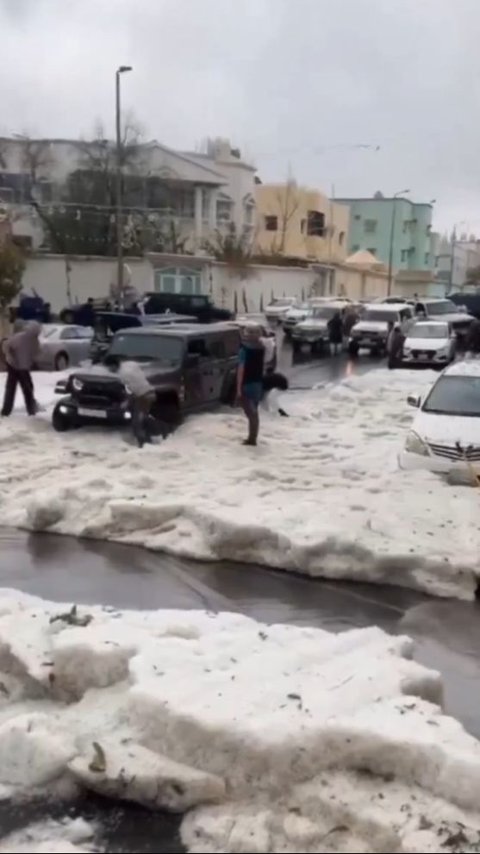 Arab Saudi Dihantam Badai Es, Ibu Kota Riyadh Dibayangi Ciaca Ekstrem