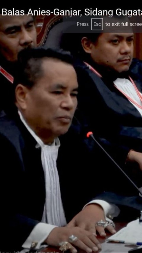 Canda Hotman Paris Sebut Bambang Widjojanto Paling Ganteng di Sidang MK