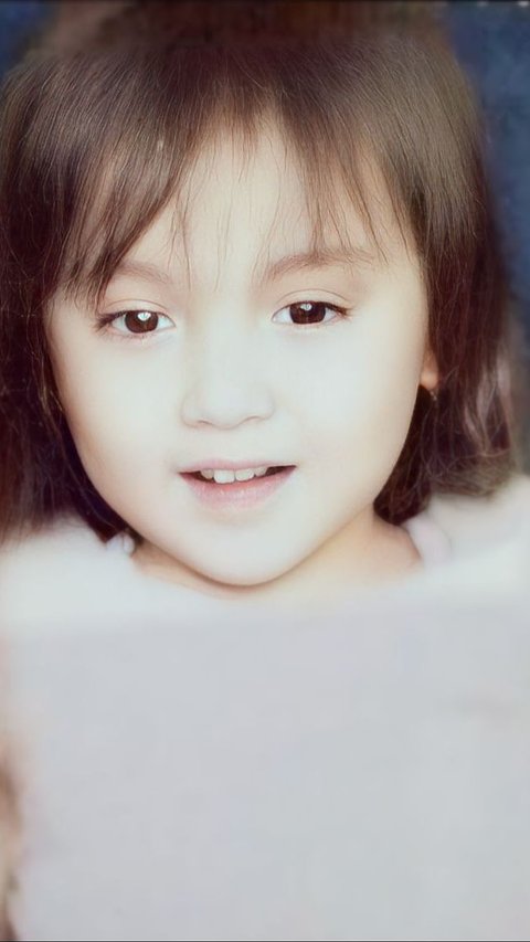 This Little Child is a Former Member of Jkt48 First Generation, Can You Guess?