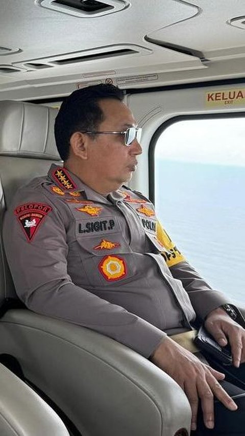Gagah Berkacamata Hitam, Jenderal Bintang 4 TNI Polri Sama-Sama Lulusan 91 Kompak Pantau Situasi dari Heli