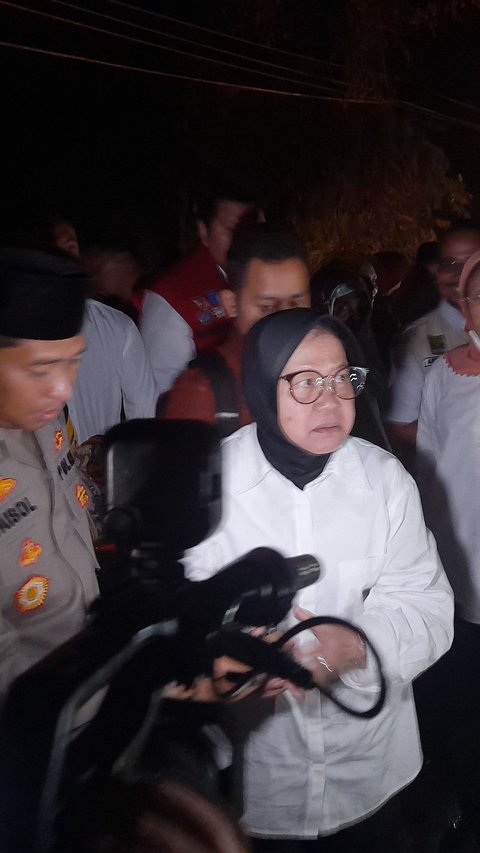 Minister Risma Reveals Reasons for Never Joining Jokowi in Distributing Social Assistance before Elections