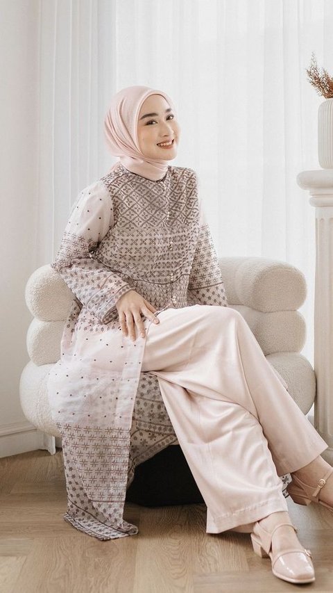 Inspiration for an Effortless Look on Hari Raya with a Touch of Motif