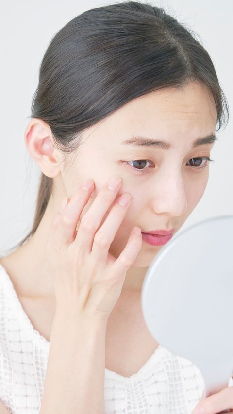 5 Kebiasaan Pakai Makeup yang Bisa Bikin Kulit Bermasalah