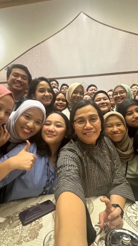 Sempat Viral Momen Sri Mulyani Swafoto ala Gen Z, Ternyata Ini Cerita di Baliknya