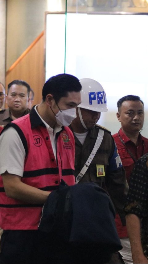 Harvey Moeis Bantah Kejagung Sita Uang Tunai Rp78 Miliar dan Emas 1 Kg di Rumahnya