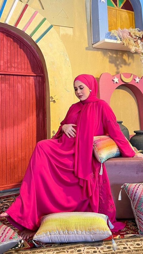 Inspirational Hari Raya Look for Pregnant Mothers, Stay Beautiful and Stylish