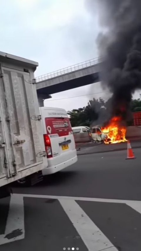 Chronology of Avanza and Pickup Car Accident at KM 06 Jakarta-Cikampek Toll Road until it Burns