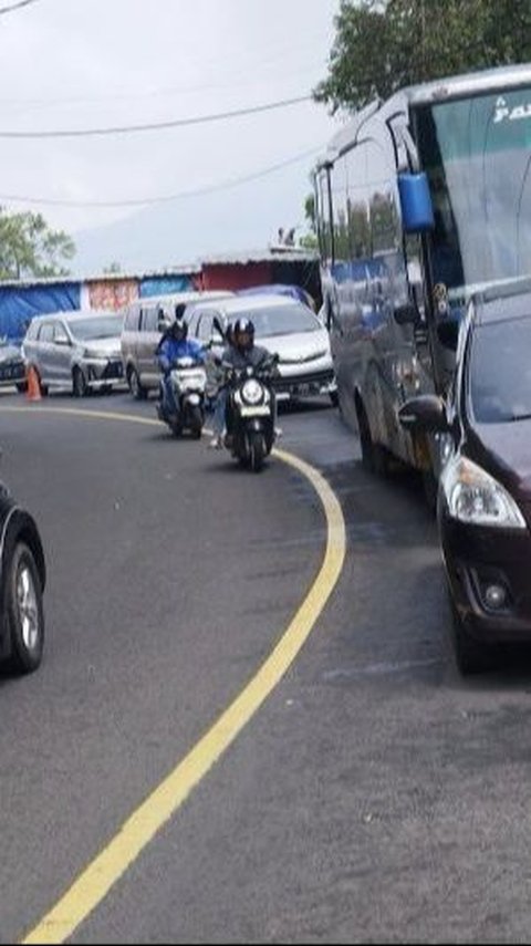 Cegah Macet Saat Libur Panjang, Polisi Terapkan One Way di Jalur Puncak Bogor