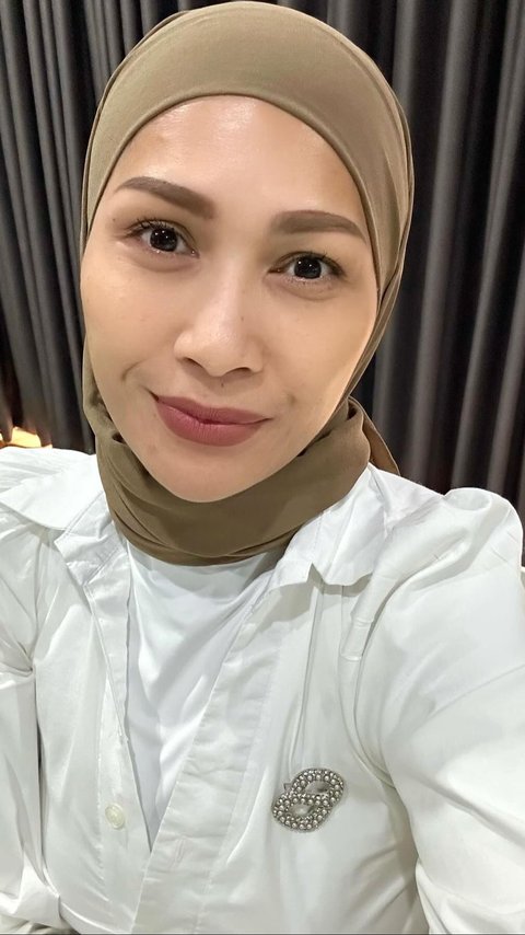 8 Latest Pictures of Tata Janeta after Wearing Hijab, Her Appearance is Stunning
