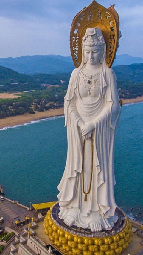 8 Tallest Statues in the World