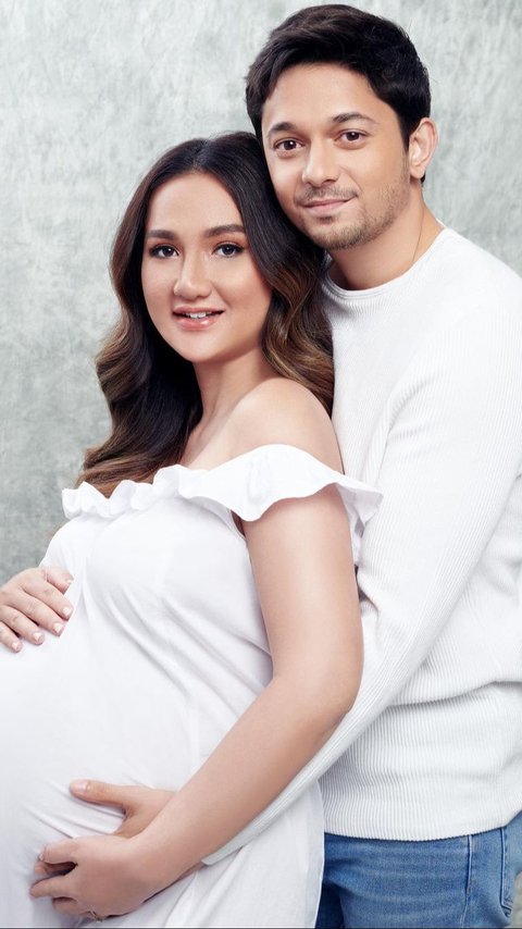 Cheated Multiple Times, Tengku Dewi Putri Chooses Divorce from Andrew Andika After Giving Birth