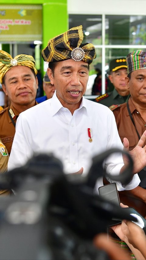 Tanggapan PDIP, Foto Jokowi Hilang Cuma Ada Ma'ruf Amin