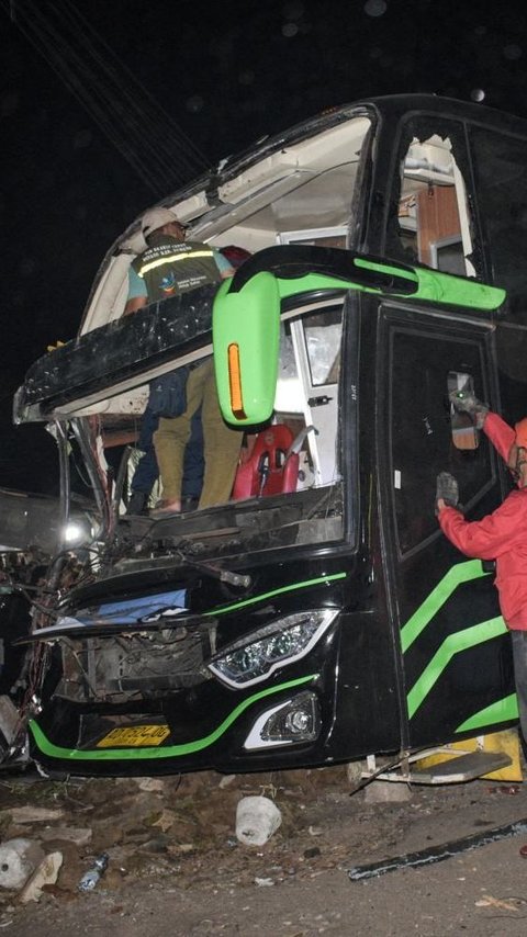 Polisi Tetapkan Sopir Bus Jadi Tersangka Kasus Kecelakaan Rombongan SMK Lingga Kencana Depok di Subang