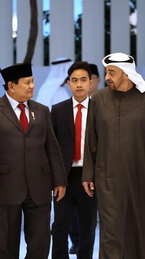 Visiting the United Arab Emirates, Prabowo introduces Gibran to President MBZ, awarded 'Zayed Medal'