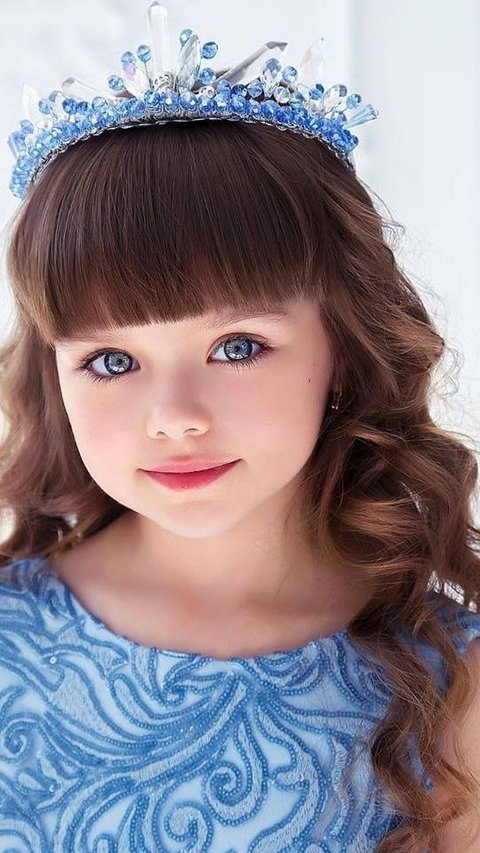 Once Known as the Most Beautiful Child in the World, 10 Latest Portraits of Anastasiya who is Now a Teenager, Perfect!