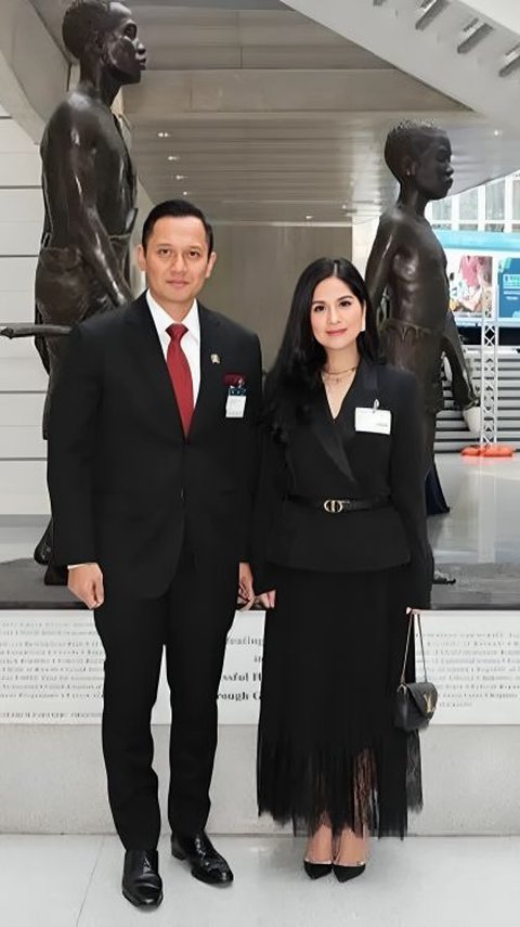 Portrait of Annisa Pohan Accompanying Her Husband in the United States, Wearing Rp11 Million Shoes