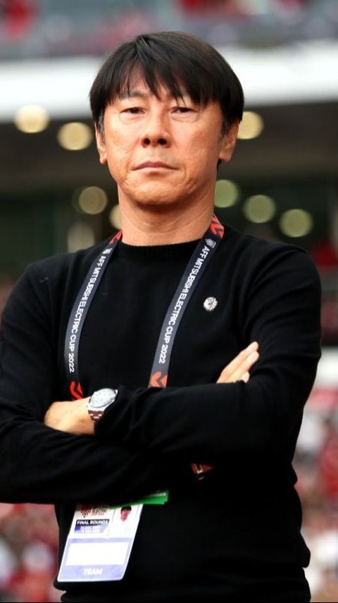 Billionaire Salary, 8 Appearances of National Team Coach Shin Tae-yong's Phone Making Netizens Sympathize: Upgrade Coach