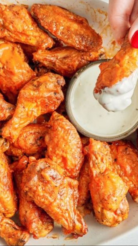 A Restaurant Created a Super Spicy Wing Challenge But Participants Must Sign a 'Loss of Life' Waiver