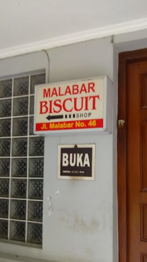 Kue Gosongnya Justru Jadi Andalan, Toko Biskuit di Bandung Ini Legendaris Sejak 1970