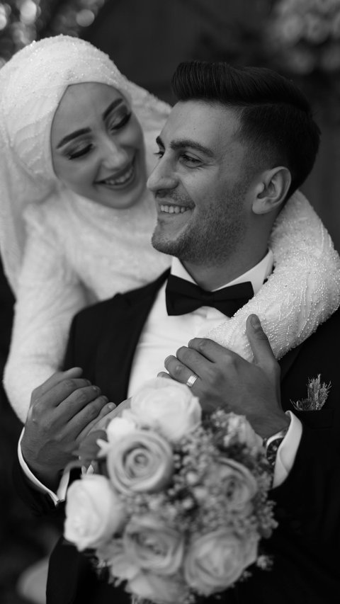 Cara Terbaik Memilih Pasangan Hidup Menurut Islam Adalah Memperhatikan Akhlak dan Perilaku, Berikut Penjelasannya