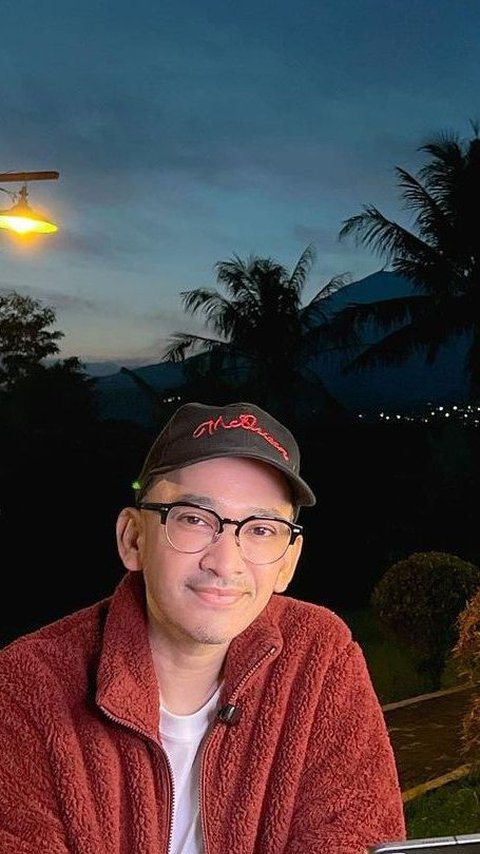 Ruben Onsu Dibawa ke Rumah Sakit Dalam Kondisi Tubuh Dipenuhi Selang, Sarwendah Ungkap Penyebabnya