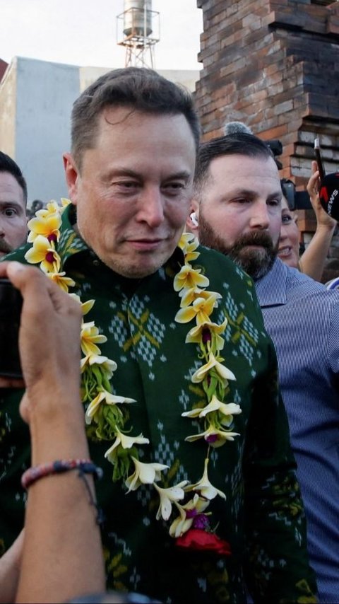 Elon Musk: Kombinasi Tenaga Surya dan Baterai Bisa Selesaikan Kebutuhan Energi Dunia