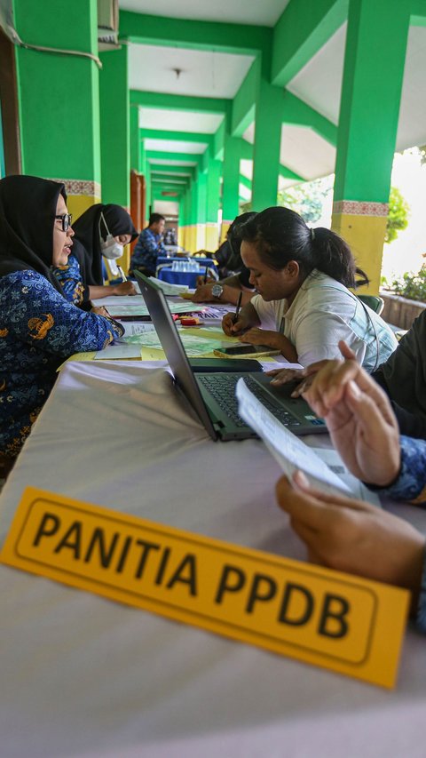 FOTO: Pendaftaran Penerimaan Peserta Didik Baru Jakarta Jenjang SD Sudah Dibuka