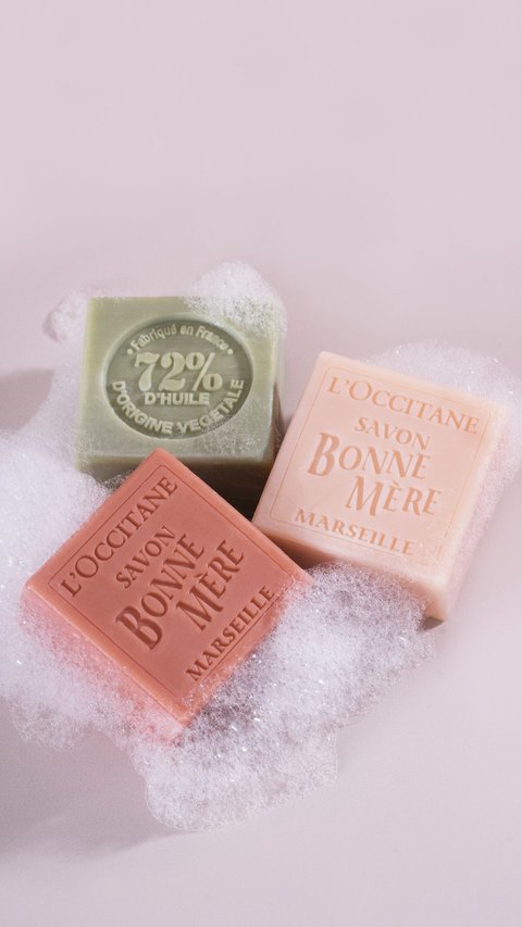10 Best and Latest Bar Soaps Recommendations for Dry Skin 2024