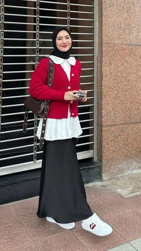 Casual Hijab Outfit Choices with a Combination of 3 Classic Colors