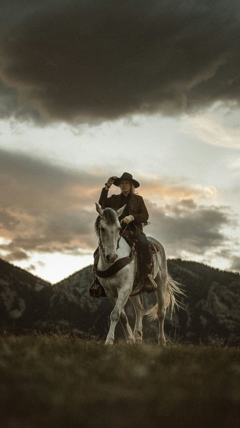 Cowboy Quotes: Discovering the Frontier Spirit in Your Soul Through Words