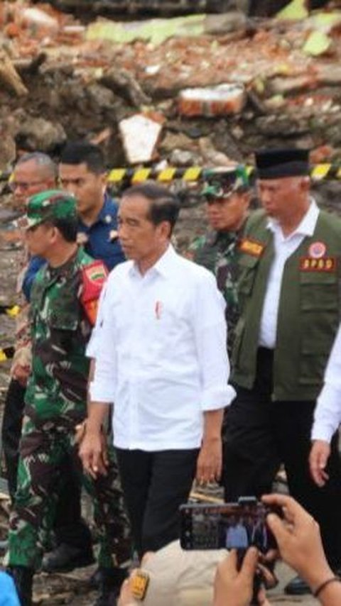 Presiden Jokowi Perintahkan Segera Temukan Korban Hilang Akibat Banjir Sumbar