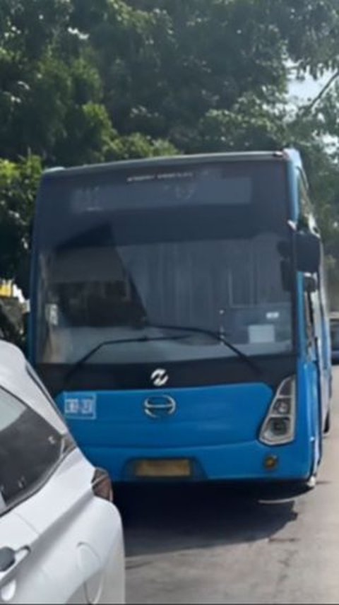 Langgar Marka Jalan Usai Mobil Terobos Jalur TransJakarta, Ini Besaran Denda Dibayar Selebgram Zoe Levana