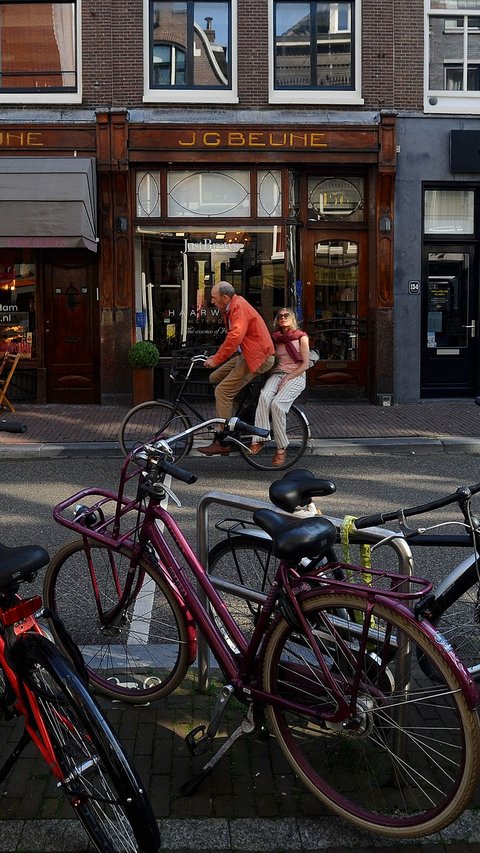 FOTO: Menikmati Amsterdam, Ibu Kota Sepeda Dunia