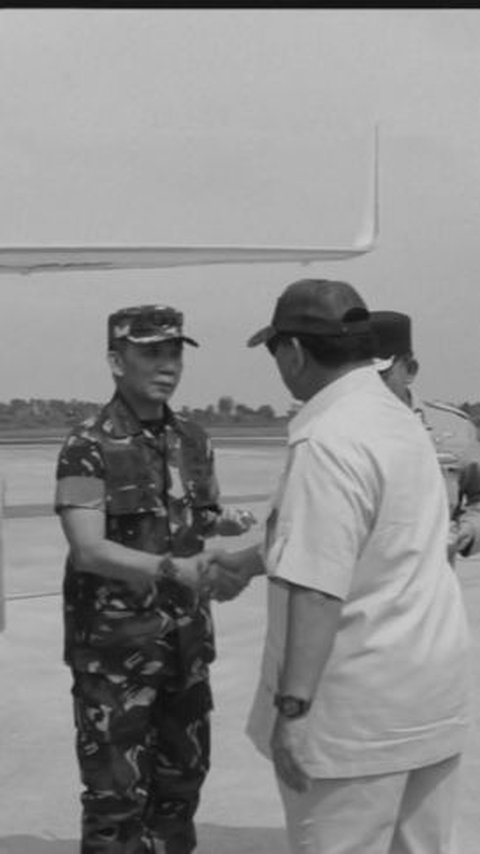 Tangan Jenderal Kopassus saat Dampingi Prabowo Subianto Jadi Sorotan, Gercep Singkirkan Ancaman