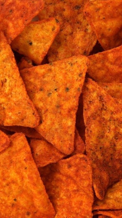 This TikToker Scans Gym Members' Barcodes With Doritos. Why Did He Do That?