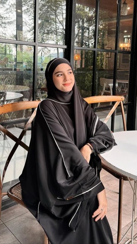 Gugat Cerai Aditya Zoni, Intip 5 Potret Terbaru Yasmine Ow Kenakan Beragam Gaya Hijab